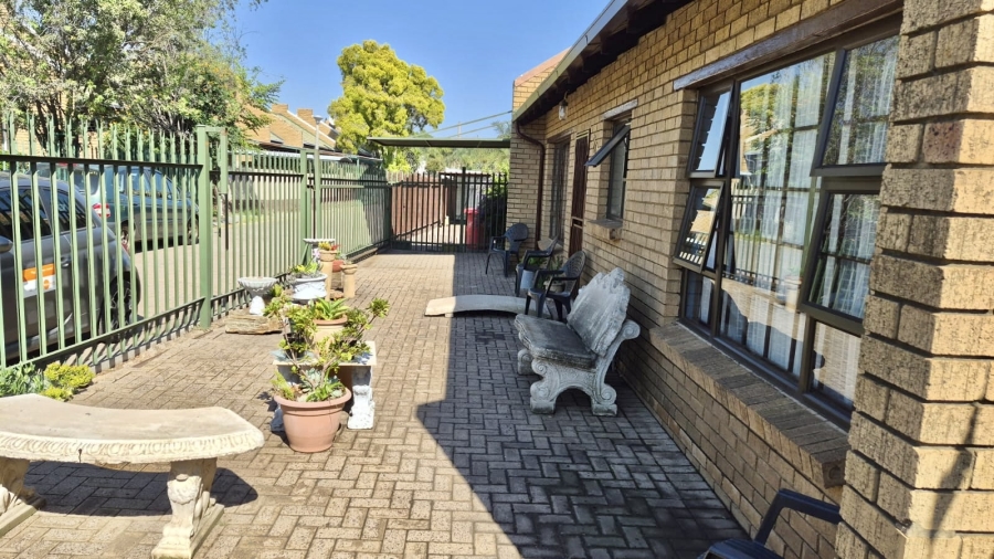 2 Bedroom Property for Sale in Model Park Mpumalanga