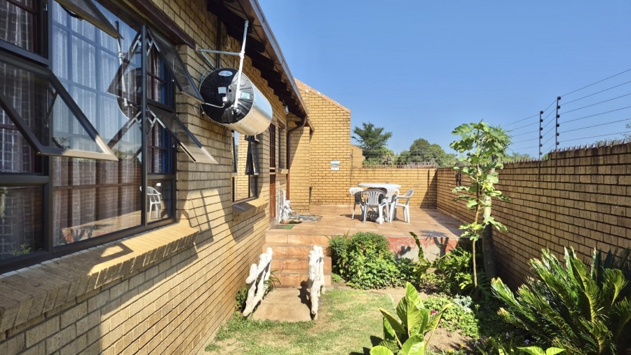 2 Bedroom Property for Sale in Model Park Mpumalanga
