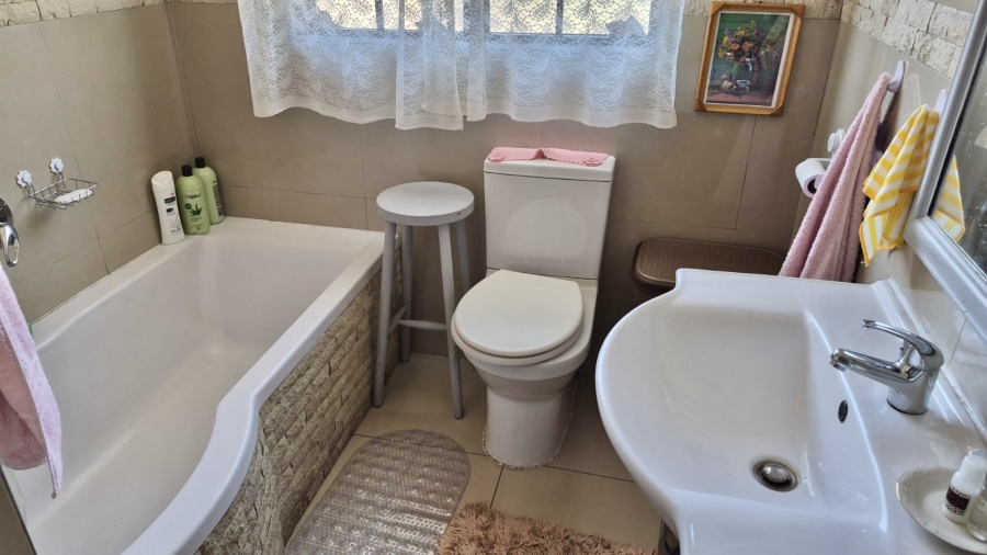 2 Bedroom Property for Sale in Model Park Mpumalanga