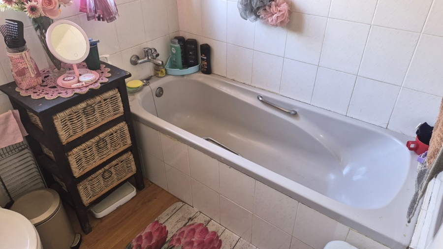 2 Bedroom Property for Sale in Model Park Mpumalanga