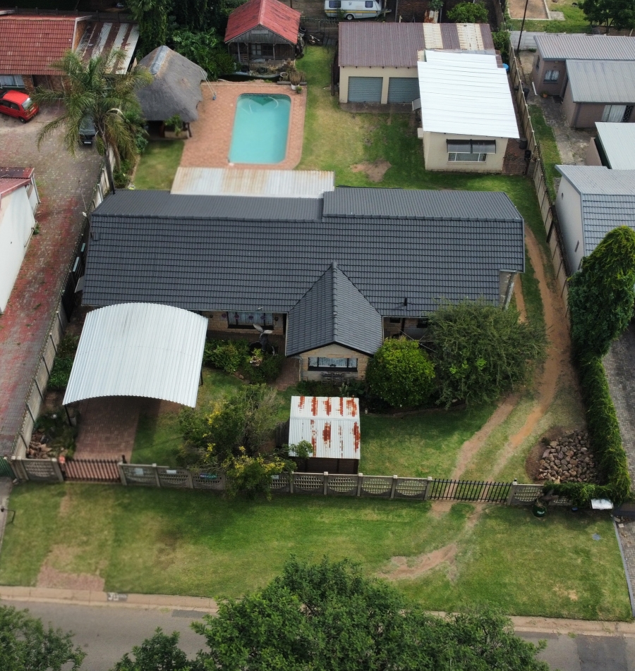 3 Bedroom Property for Sale in Model Park Mpumalanga