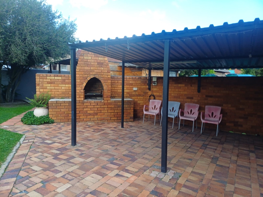 5 Bedroom Property for Sale in Secunda Mpumalanga