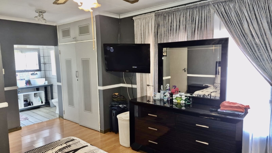 4 Bedroom Property for Sale in Hoeveld Park Mpumalanga