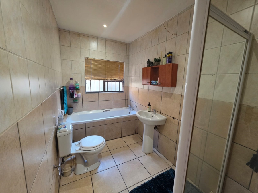 2 Bedroom Property for Sale in Reyno Ridge Mpumalanga