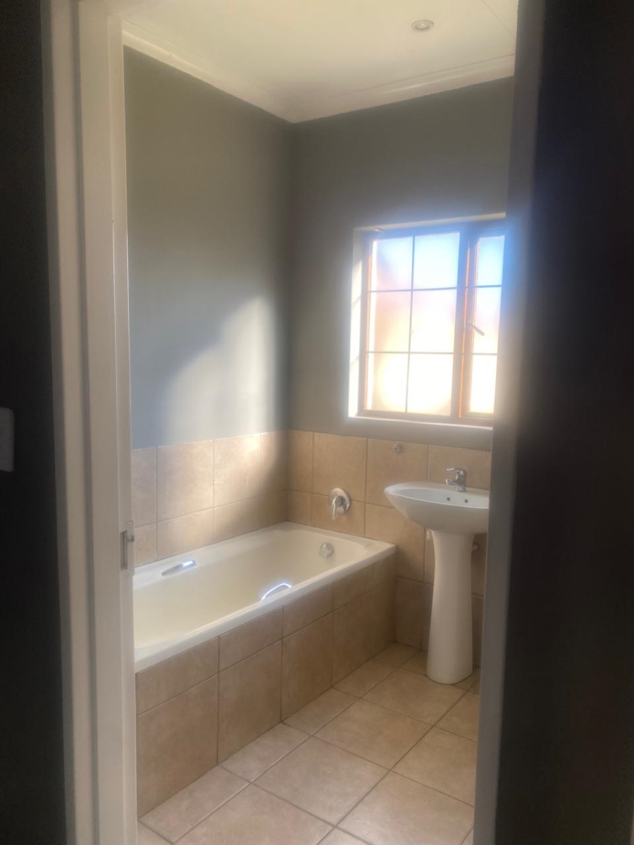 3 Bedroom Property for Sale in Jackaroo Park Mpumalanga