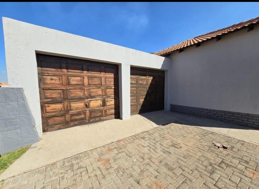 3 Bedroom Property for Sale in Ben Fleur Mpumalanga