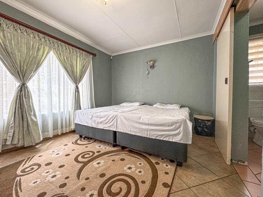 3 Bedroom Property for Sale in Stonehenge Ext 5 Mpumalanga