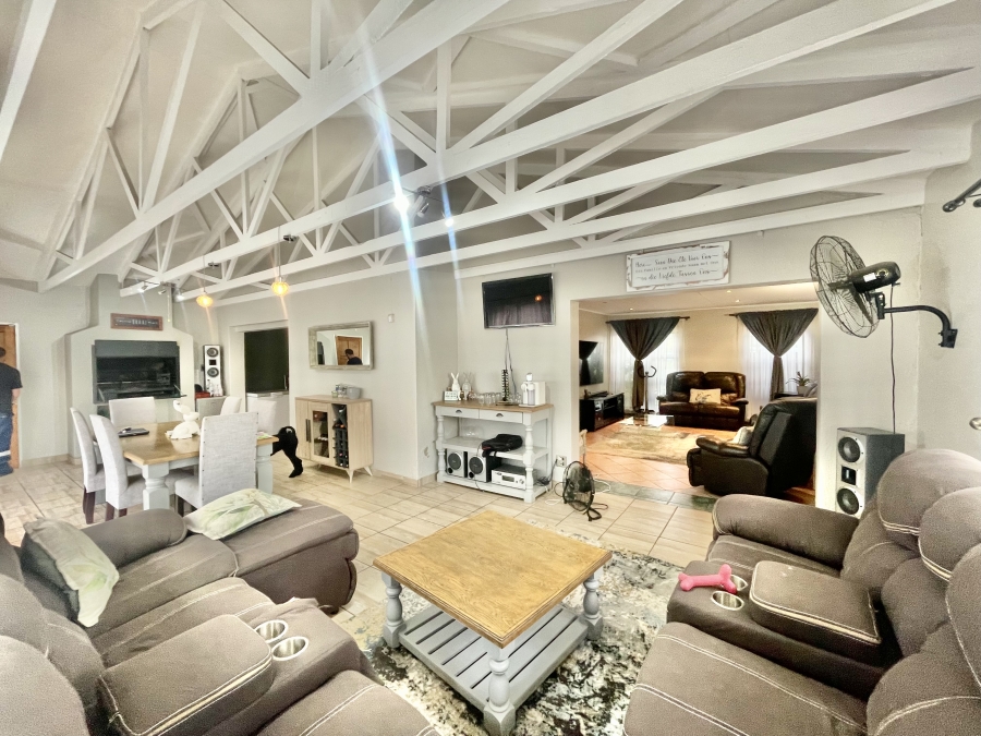 4 Bedroom Property for Sale in Secunda Mpumalanga