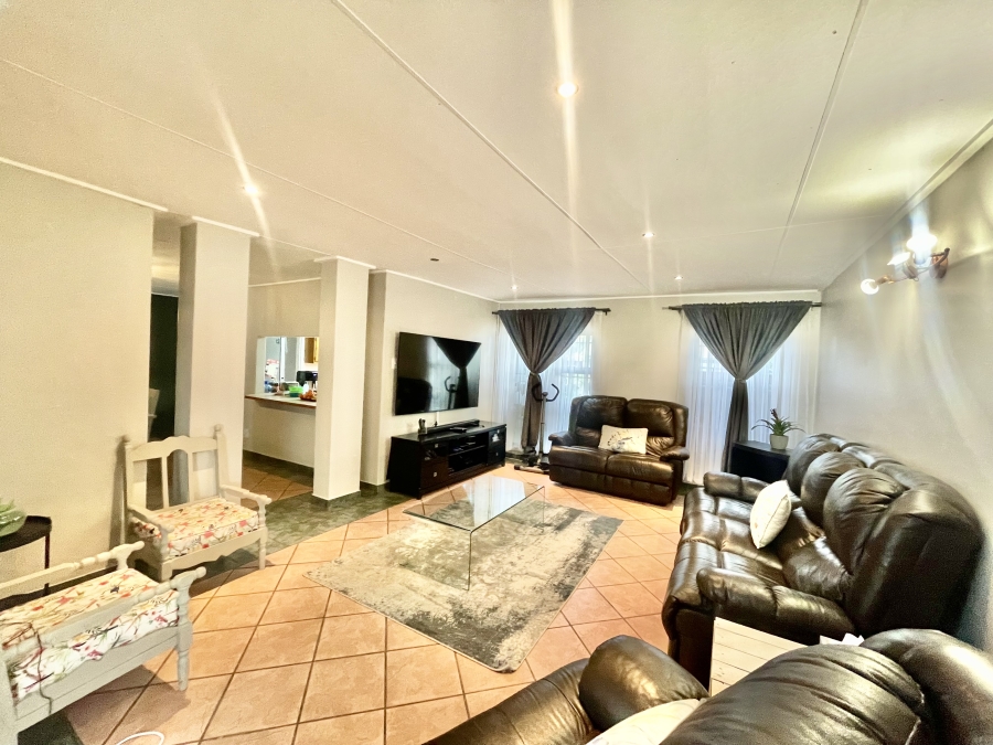 4 Bedroom Property for Sale in Secunda Mpumalanga