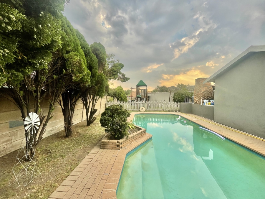 4 Bedroom Property for Sale in Secunda Mpumalanga