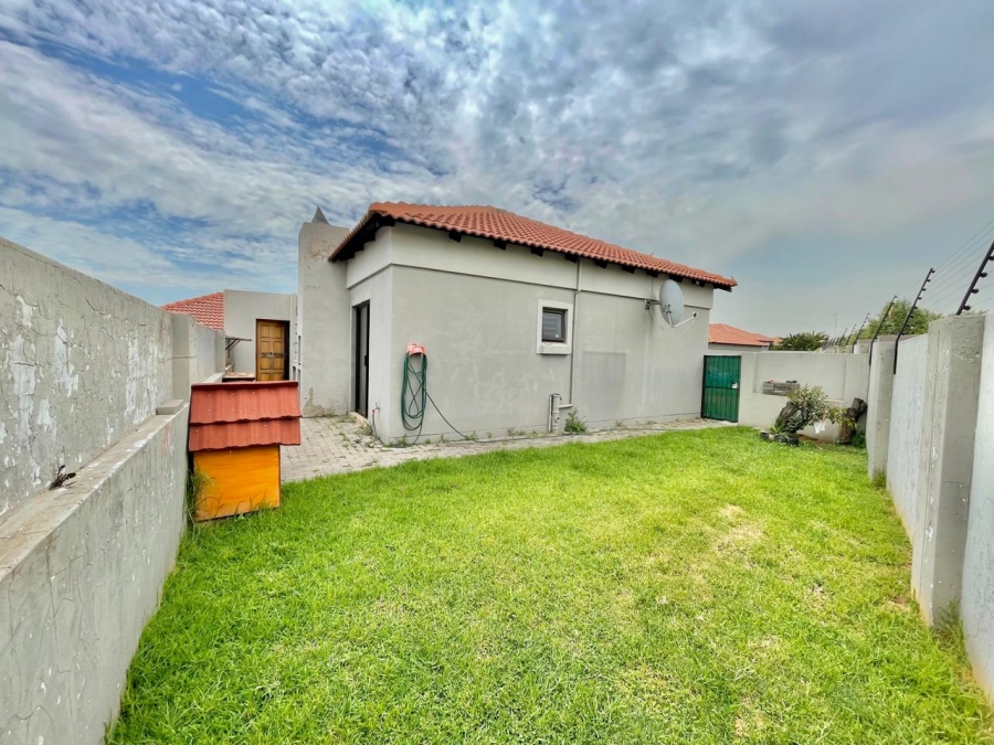 2 Bedroom Property for Sale in Terra Nova Mpumalanga