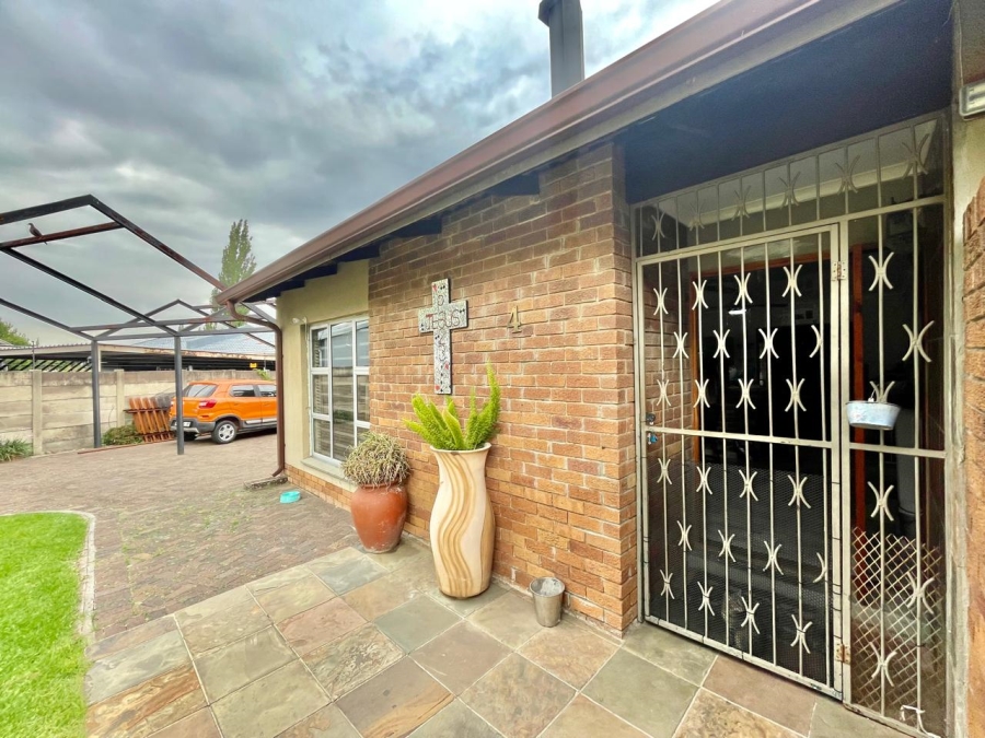 3 Bedroom Property for Sale in Secunda Mpumalanga