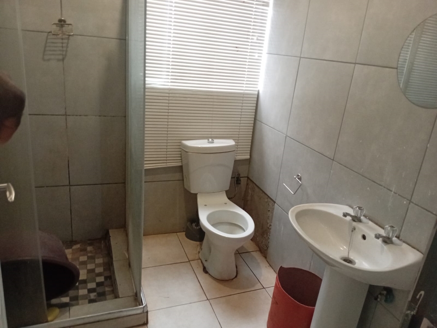 To Let commercial Property for Rent in White River Mpumalanga