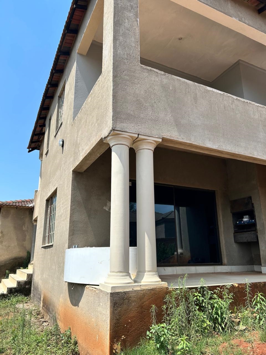 To Let commercial Property for Rent in White River Mpumalanga