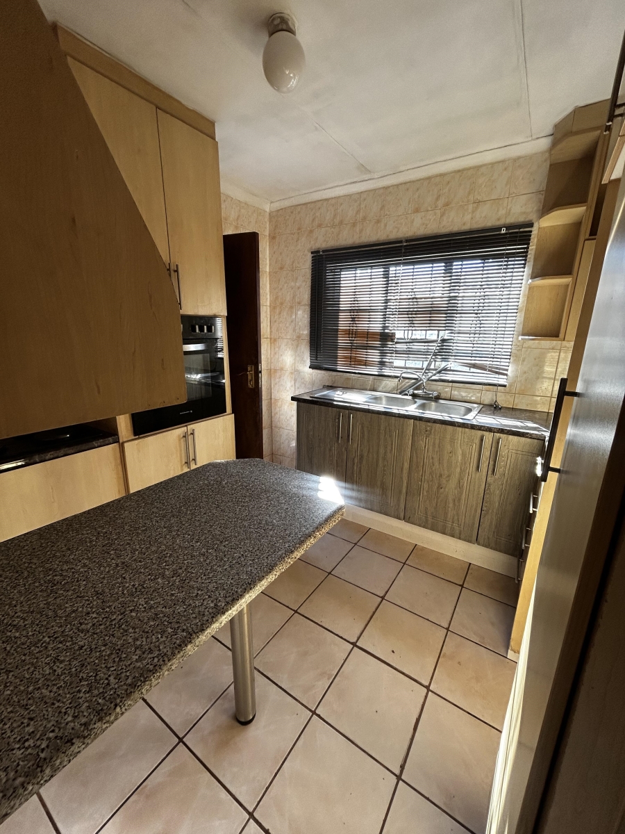 To Let 2 Bedroom Property for Rent in Kanyamazane Mpumalanga