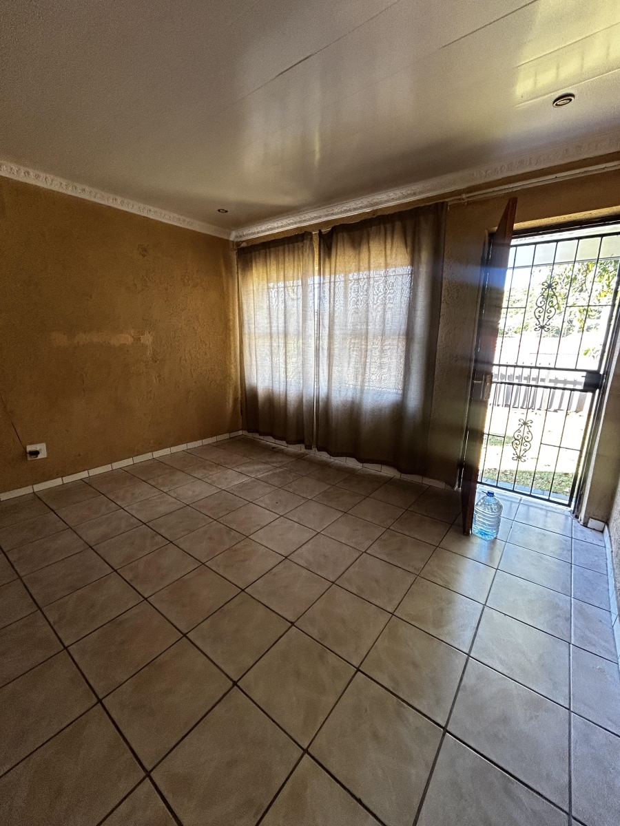 To Let 2 Bedroom Property for Rent in Kanyamazane Mpumalanga