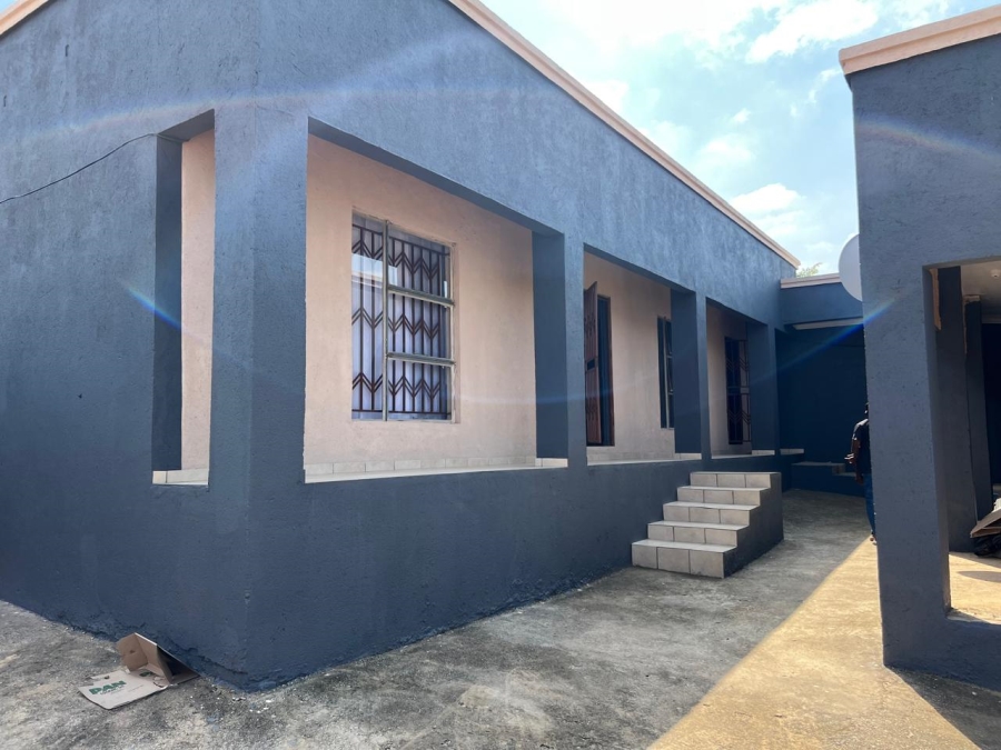 5 Bedroom Property for Sale in Msholozi Mpumalanga