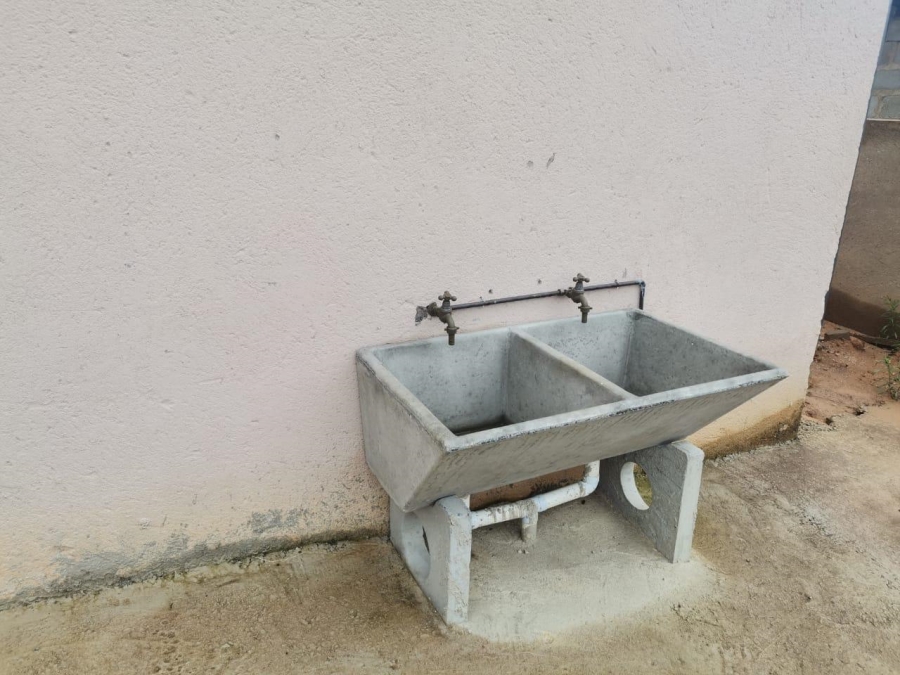 5 Bedroom Property for Sale in Msholozi Mpumalanga