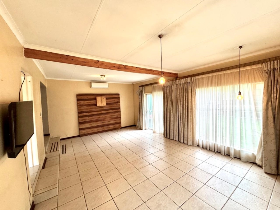 3 Bedroom Property for Sale in Cosmosrand Mpumalanga