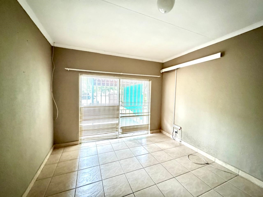 3 Bedroom Property for Sale in Cosmosrand Mpumalanga