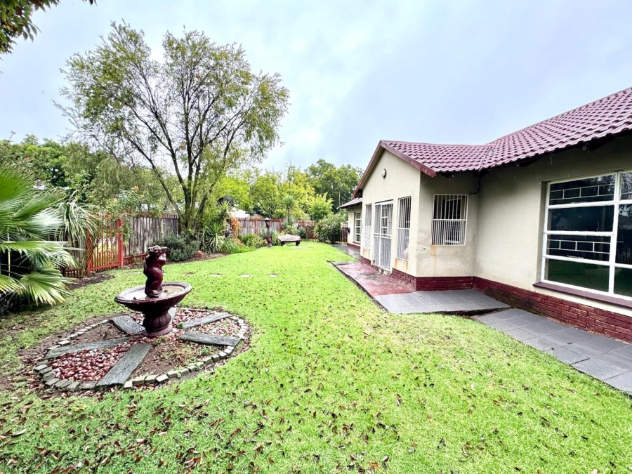 3 Bedroom Property for Sale in Cosmosrand Mpumalanga