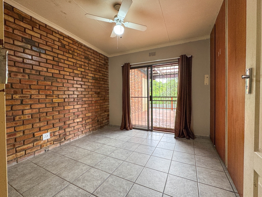 8 Bedroom Property for Sale in West Acres Mpumalanga