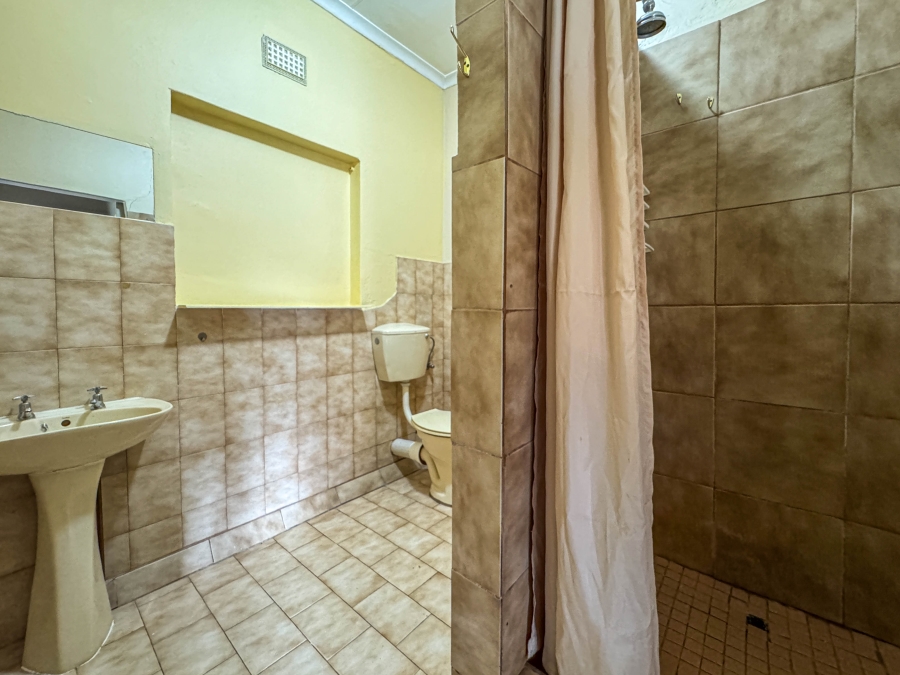 8 Bedroom Property for Sale in West Acres Mpumalanga