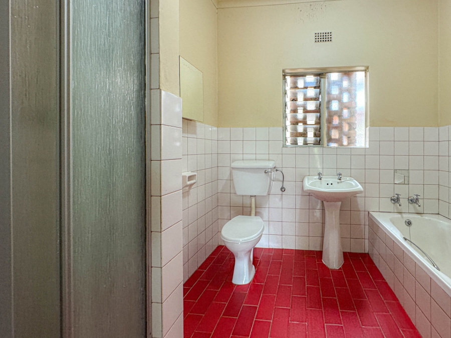 8 Bedroom Property for Sale in West Acres Mpumalanga