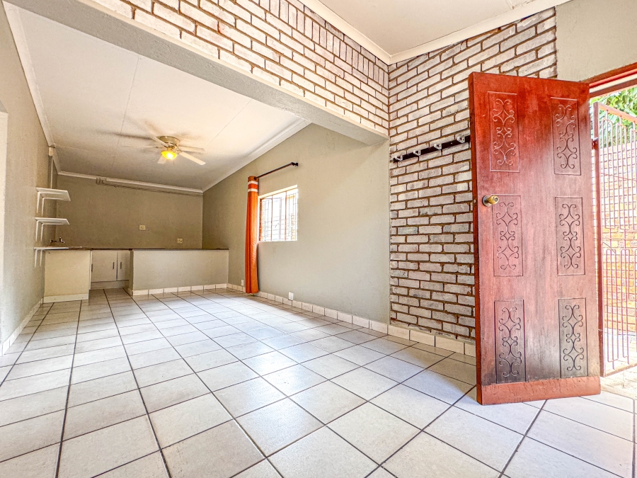 8 Bedroom Property for Sale in West Acres Mpumalanga