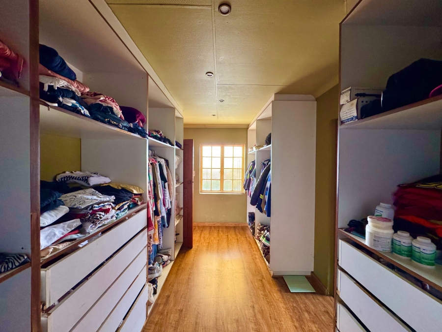 5 Bedroom Property for Sale in Ben Fleur Mpumalanga