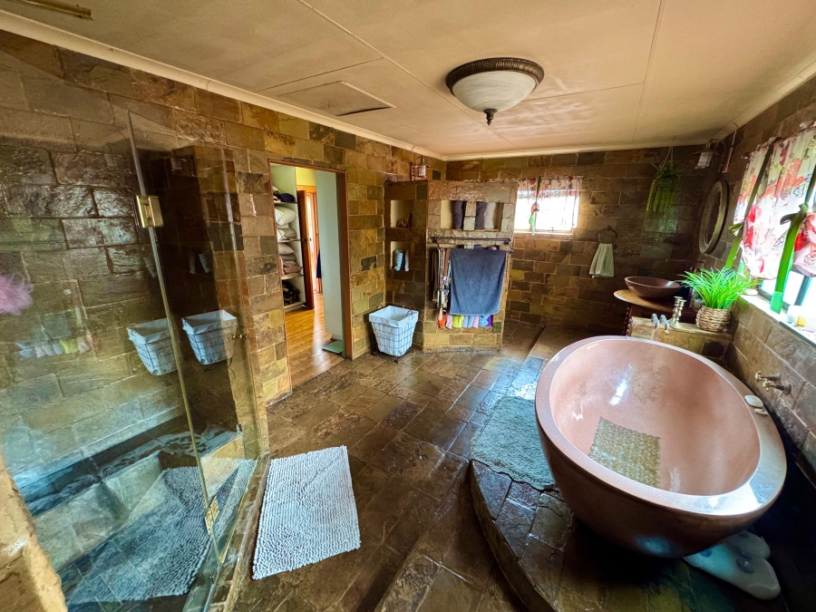 5 Bedroom Property for Sale in Ben Fleur Mpumalanga