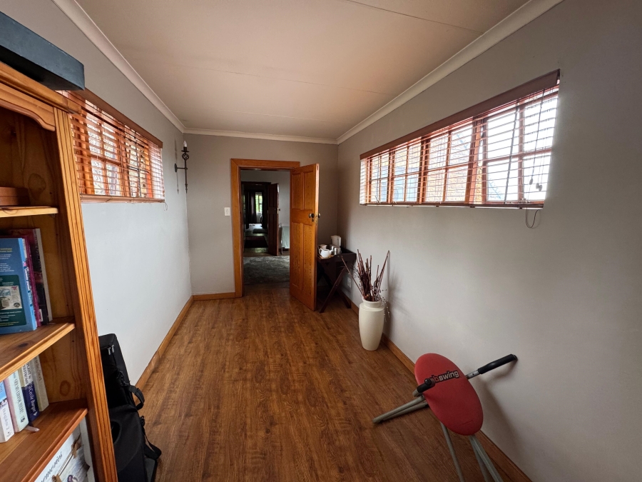 5 Bedroom Property for Sale in Ben Fleur Mpumalanga