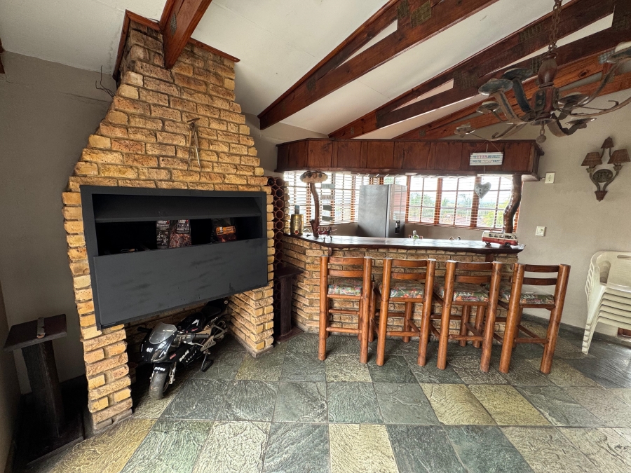 5 Bedroom Property for Sale in Ben Fleur Mpumalanga