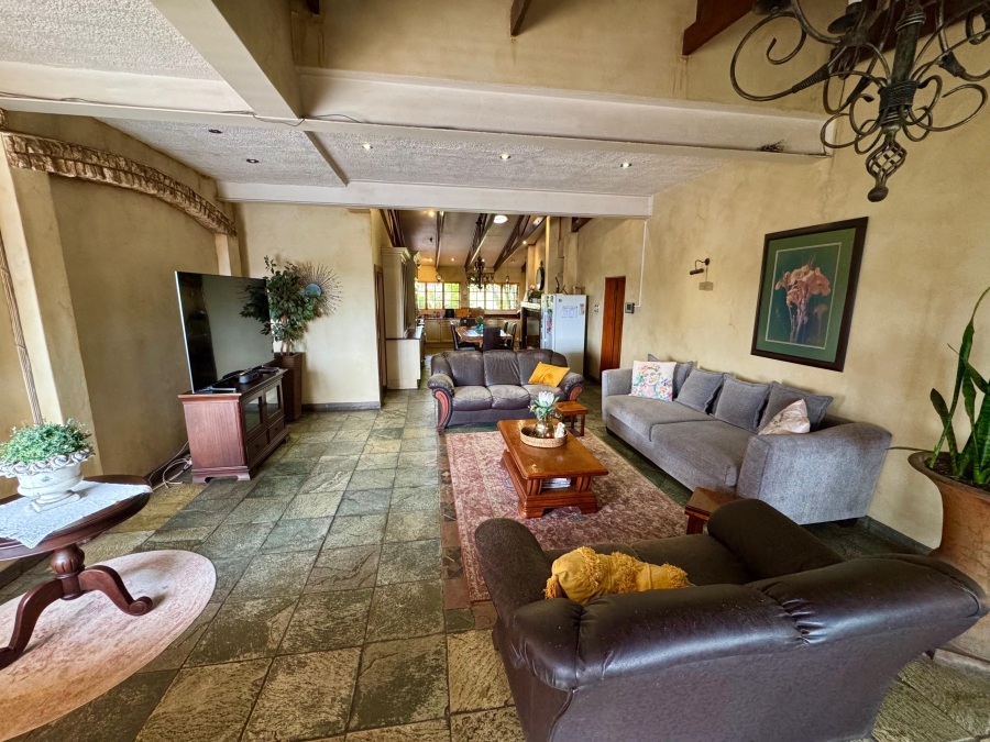 5 Bedroom Property for Sale in Ben Fleur Mpumalanga