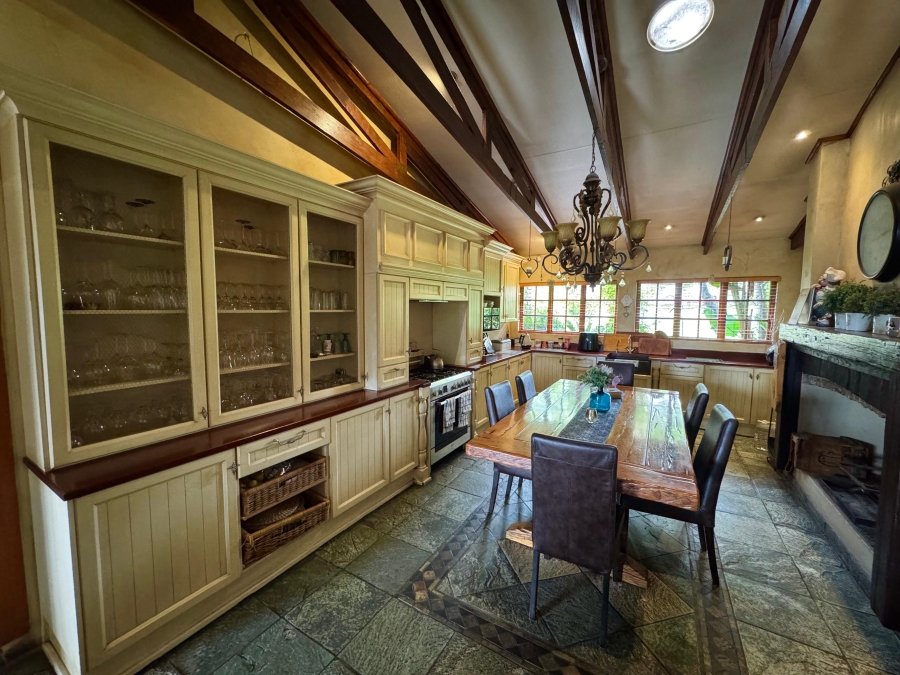 5 Bedroom Property for Sale in Ben Fleur Mpumalanga