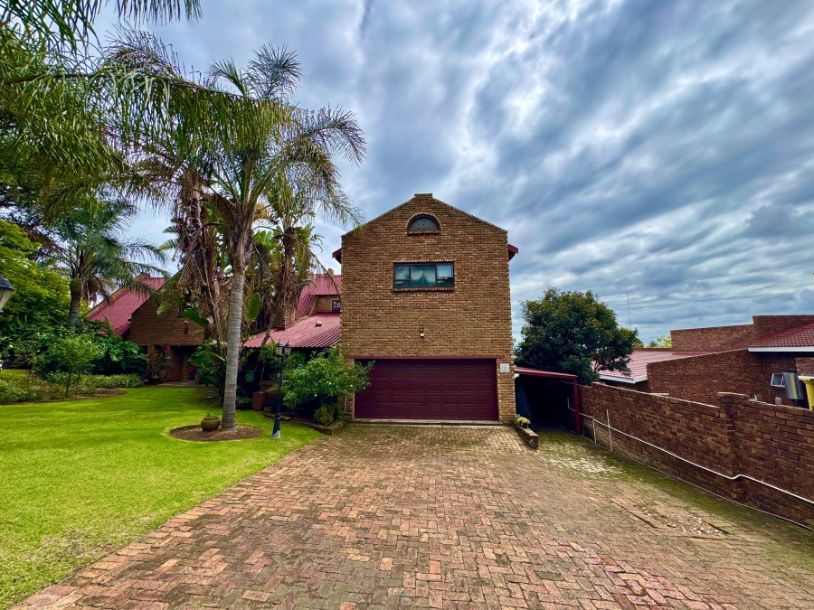 5 Bedroom Property for Sale in Ben Fleur Mpumalanga