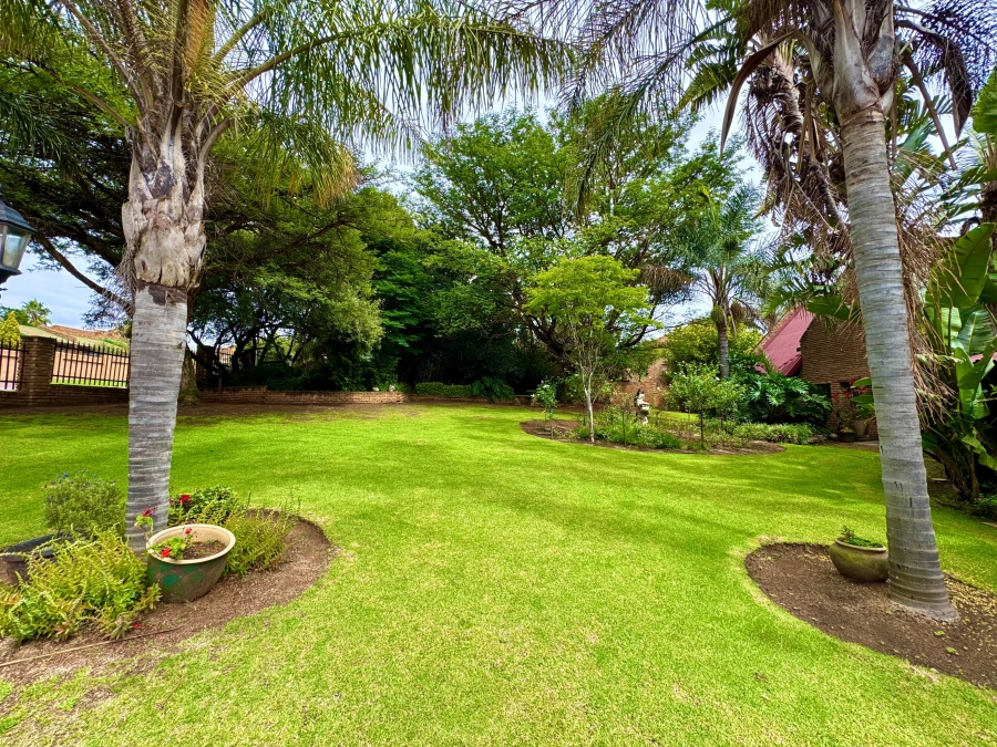 5 Bedroom Property for Sale in Ben Fleur Mpumalanga