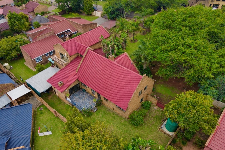 5 Bedroom Property for Sale in Ben Fleur Mpumalanga