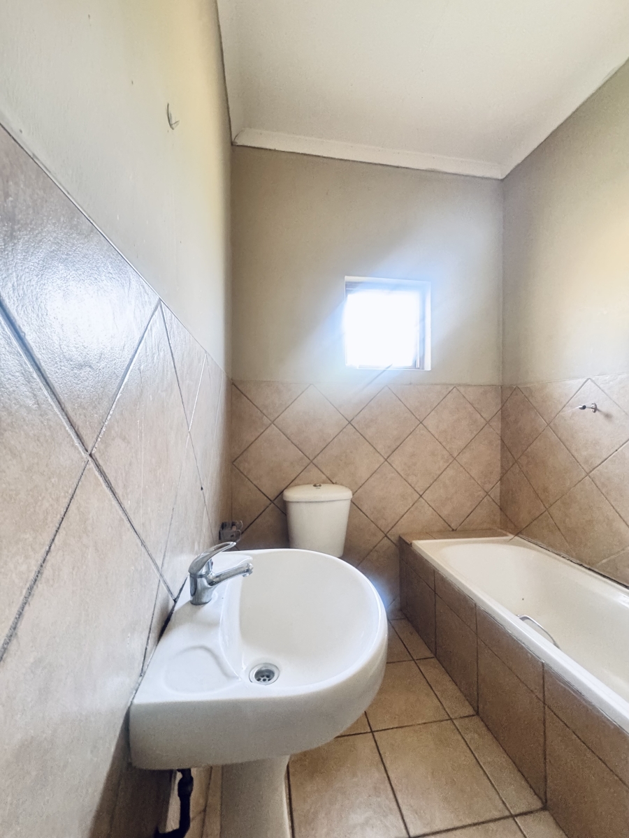 3 Bedroom Property for Sale in Dixon A H Mpumalanga