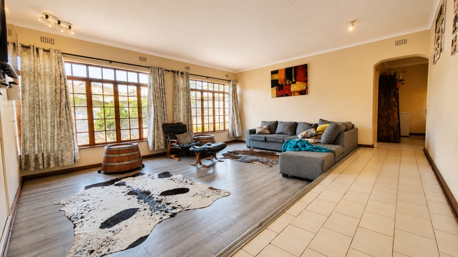 5 Bedroom Property for Sale in West Acres Mpumalanga