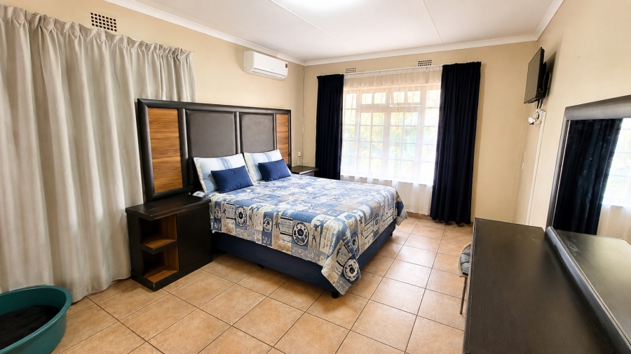 5 Bedroom Property for Sale in West Acres Mpumalanga
