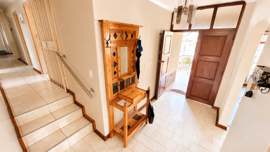 5 Bedroom Property for Sale in West Acres Mpumalanga