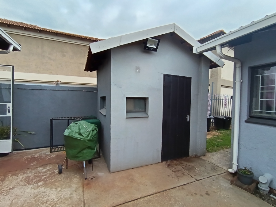 9 Bedroom Property for Sale in Kruinpark Mpumalanga