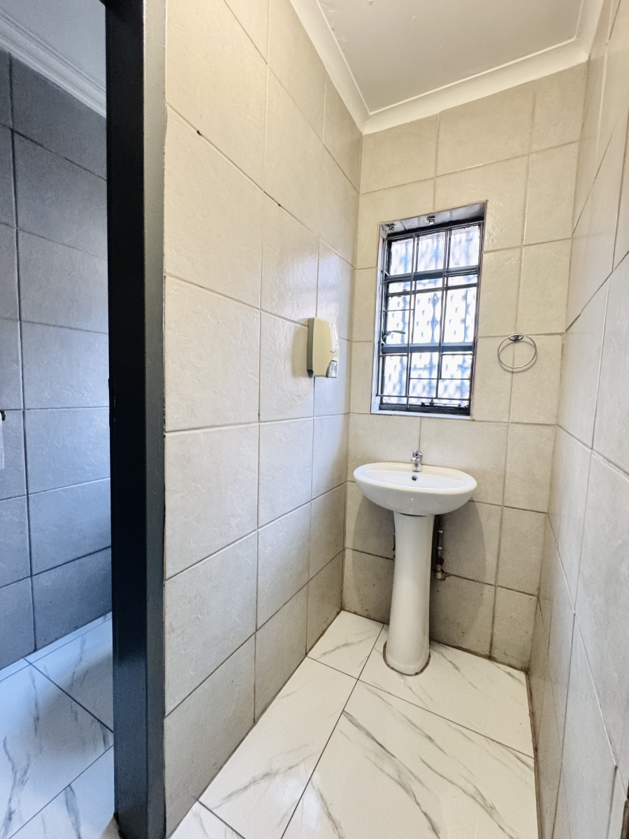 Commercial Property for Sale in Witbank Ext 8 Mpumalanga