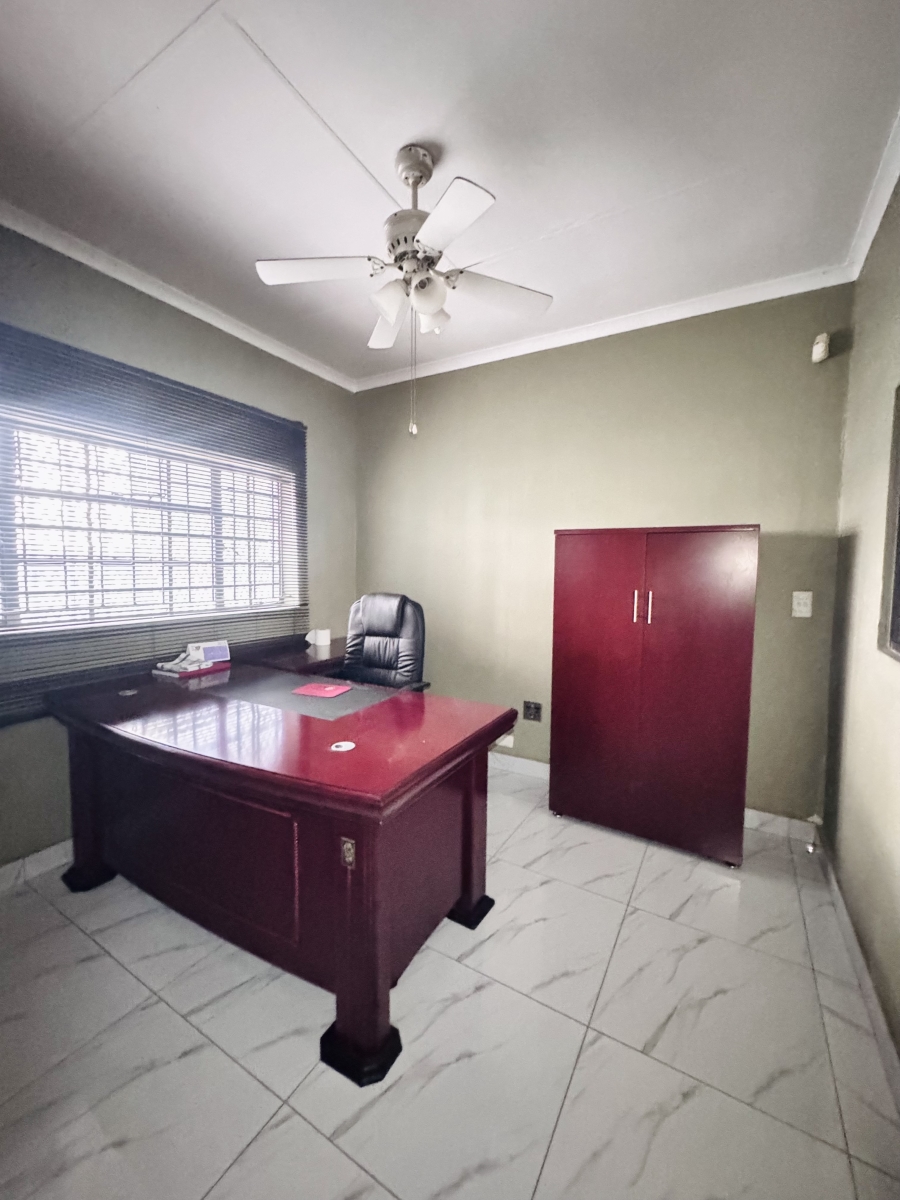 Commercial Property for Sale in Witbank Ext 8 Mpumalanga