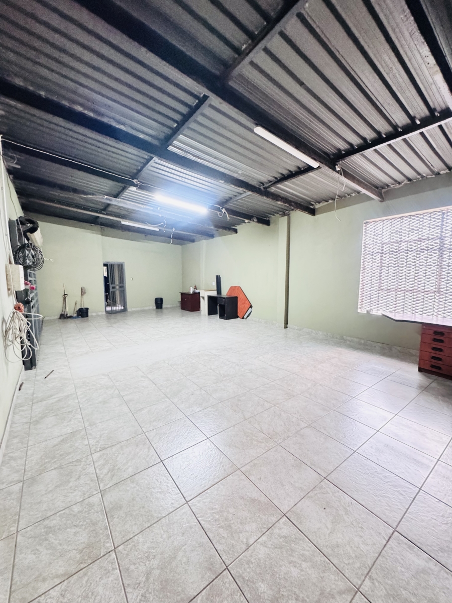 Commercial Property for Sale in Witbank Ext 8 Mpumalanga
