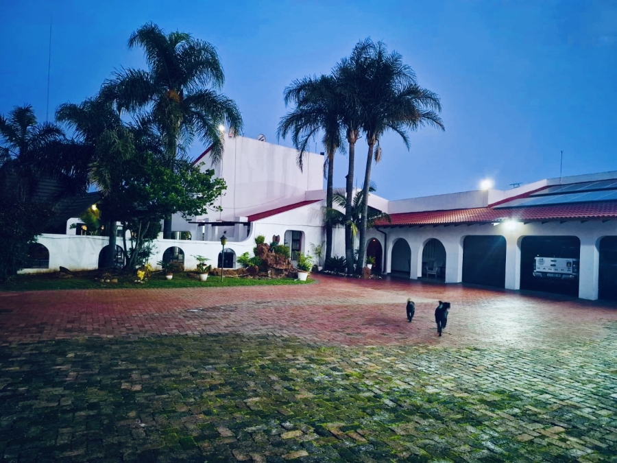 8 Bedroom Property for Sale in Reyno Ridge Mpumalanga