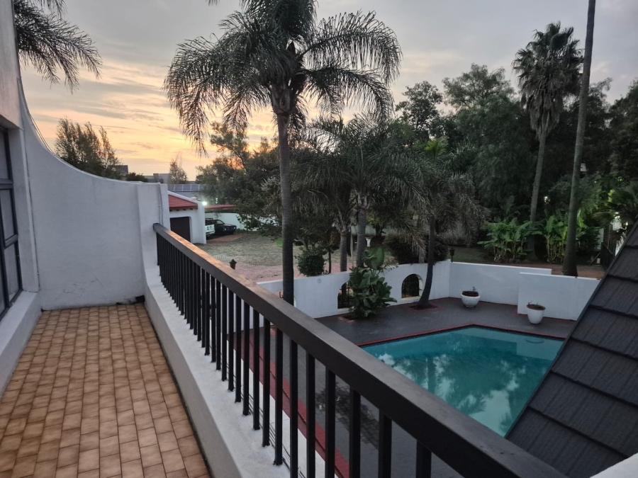 8 Bedroom Property for Sale in Reyno Ridge Mpumalanga