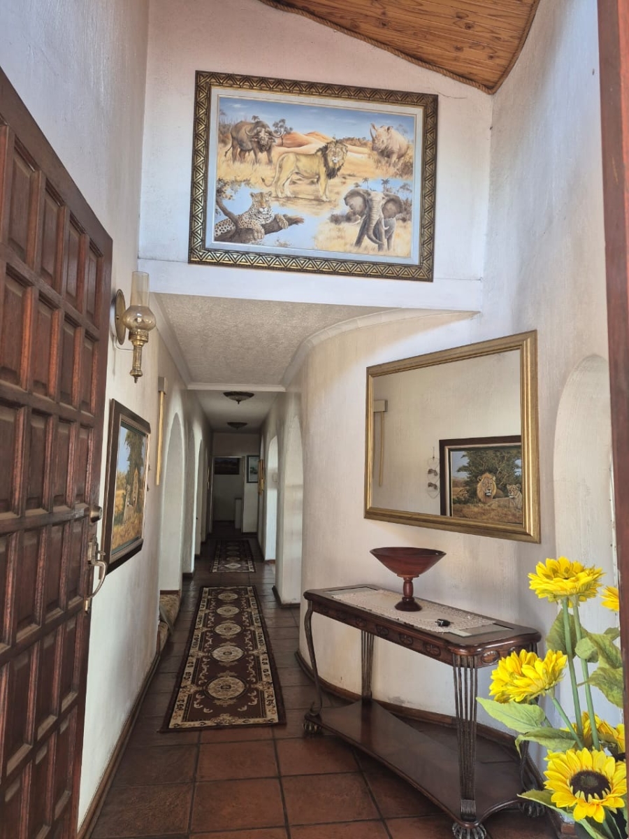 8 Bedroom Property for Sale in Reyno Ridge Mpumalanga