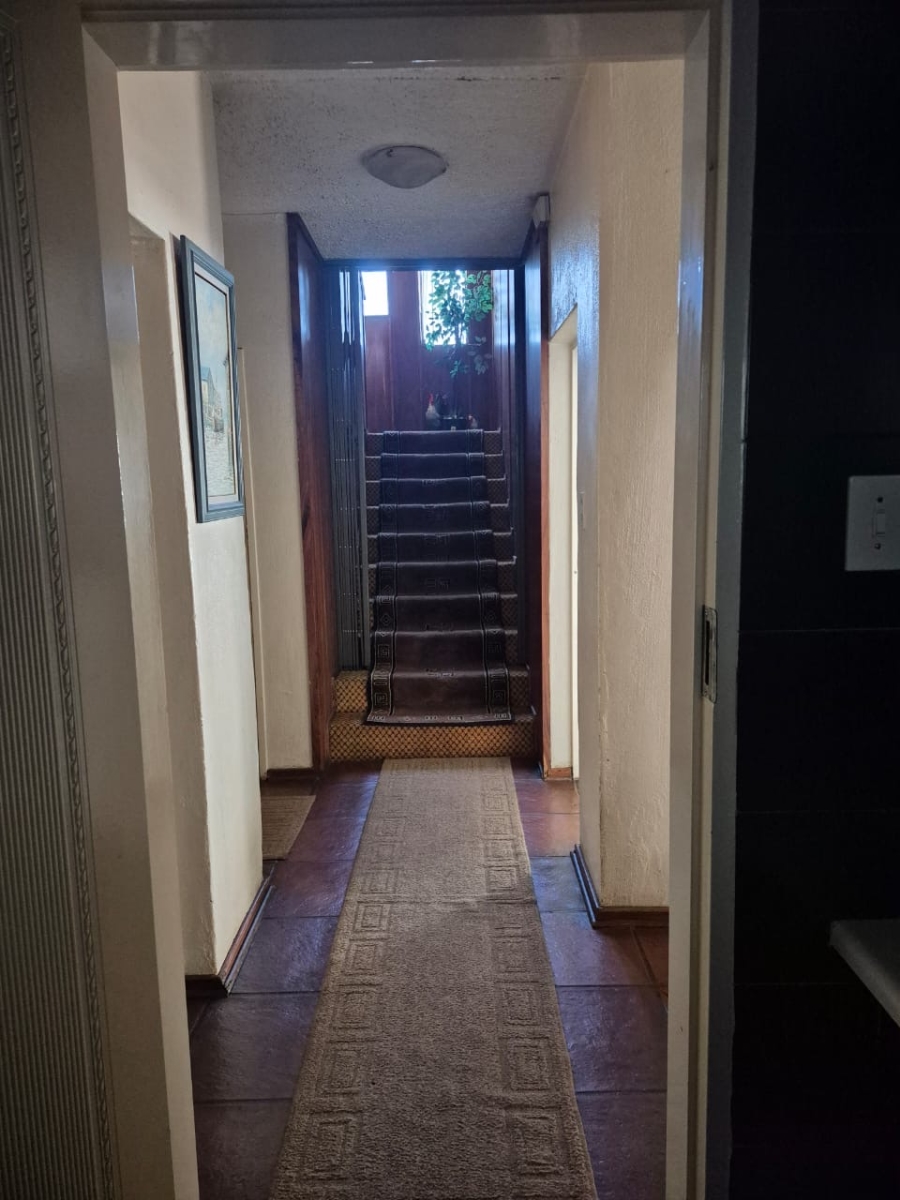 8 Bedroom Property for Sale in Reyno Ridge Mpumalanga